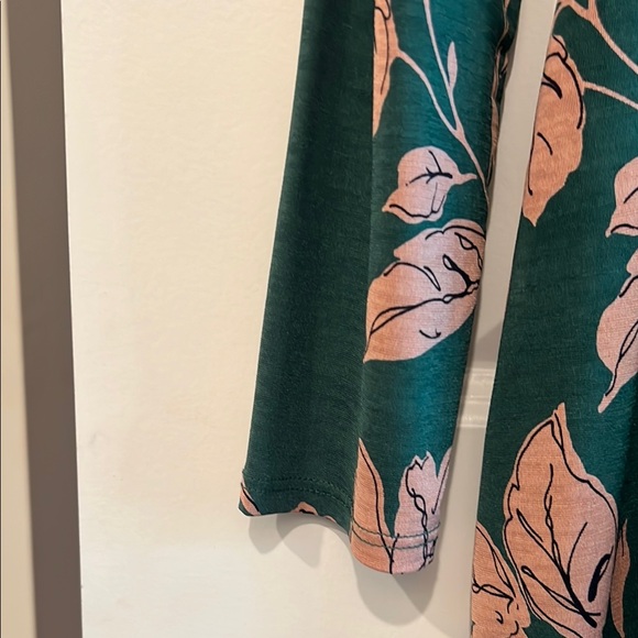 Forest Green and Pale Pink Long Sleeve Key-hole Neck Casual knit Dress - Picture 5 of 10